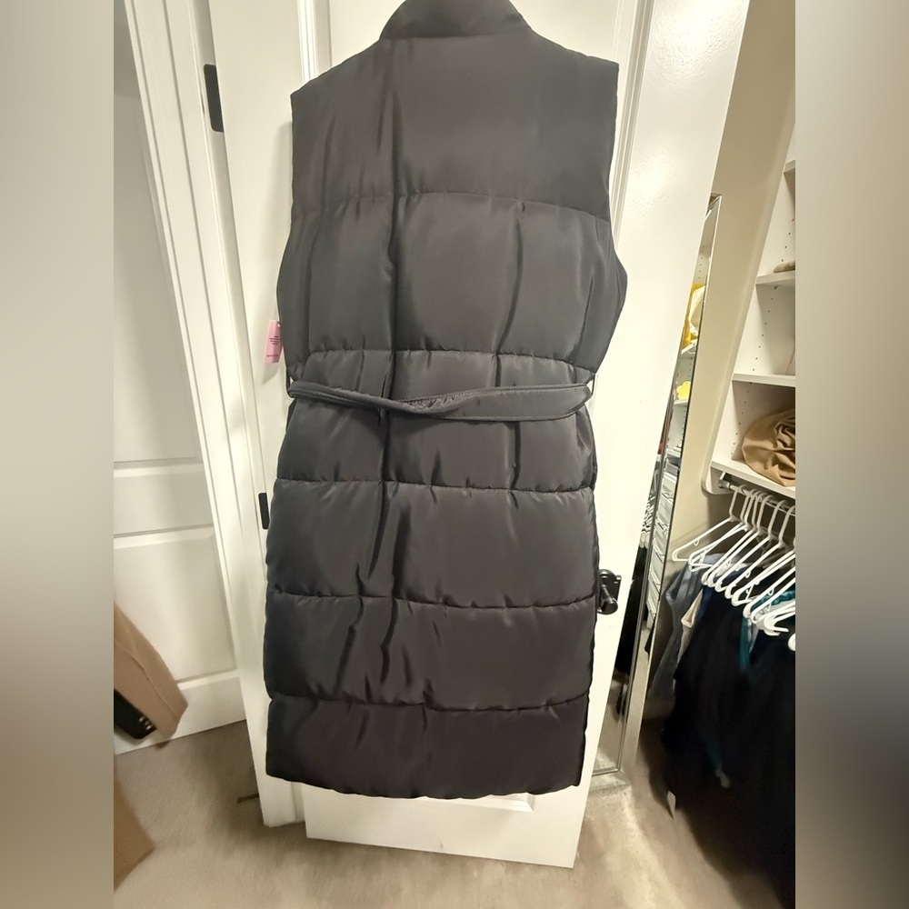 PrettyLittleThing Charcoal Belted Puffer Vest - Oversized - Picture 3 of 3